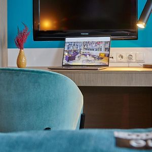 Premium Queen Room